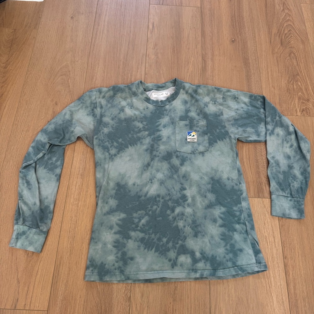 Abercrombie Kids Boys Blue-Green Tie-Dye Long Sleeve Pocket & Grapic Tee Shirt
